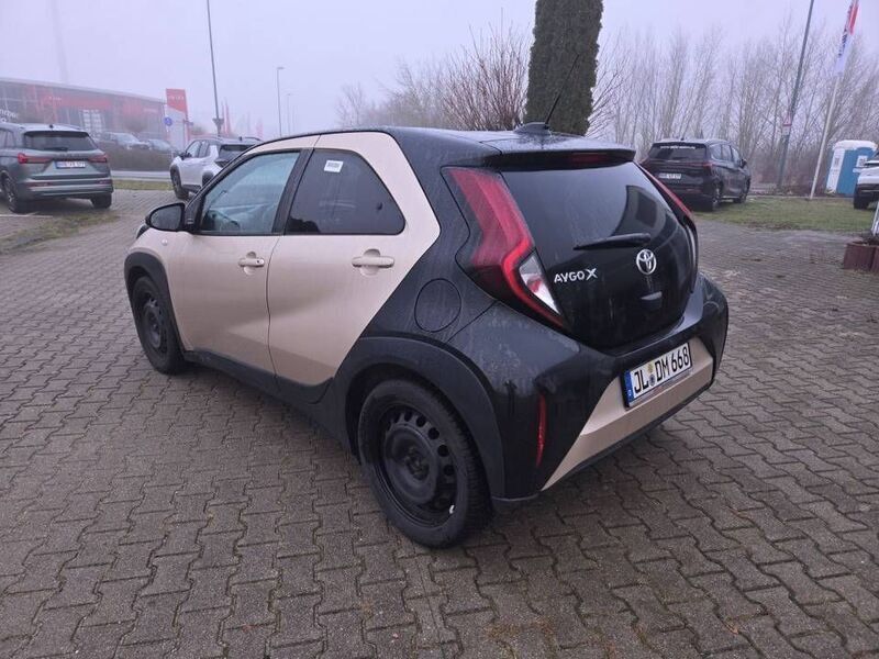 Gebraucht Toyota Aygo X Team 72 PS (52 kW) 2024 Beige SUV