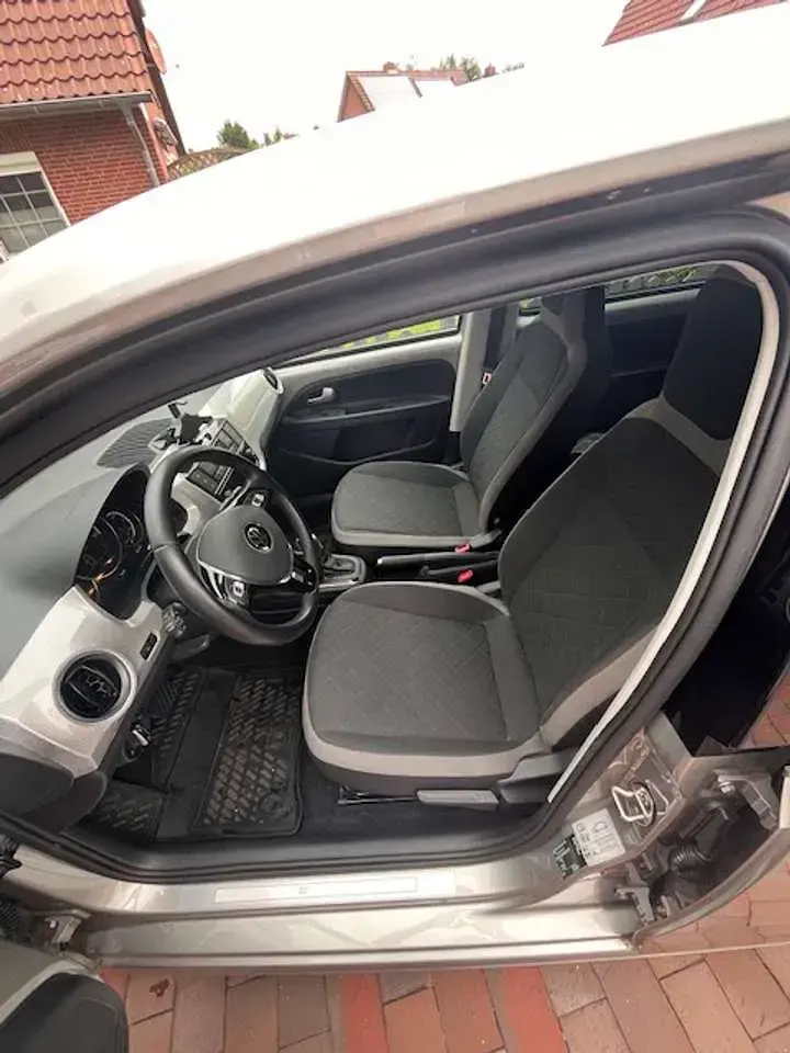 Gebraucht VW e-up! Style 61 kW (83 PS) 2022 Silber Kleinwagen