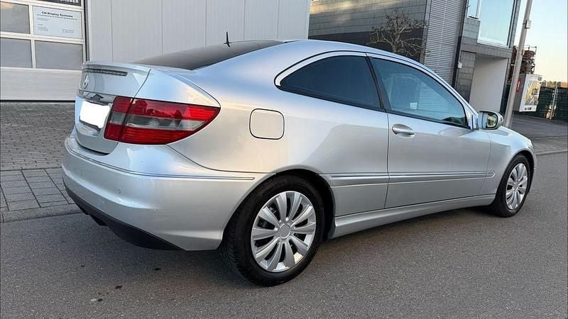 Gebraucht Mercedes CLC200 184 PS (135 kW) 2009 Silber Kleinwagen
