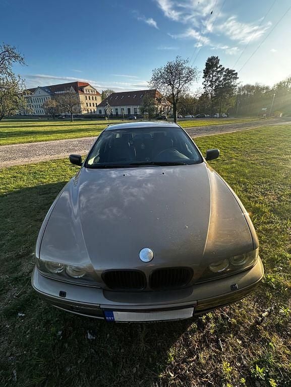 Second-hand BMW 525 192 CP (141 kW) 2003 Bej Berlinǎ