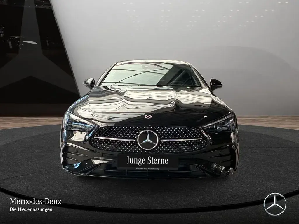 Gebraucht Mercedes CLE450 Premium 381 PS (280 kW) 2025 Schwarz Coupé