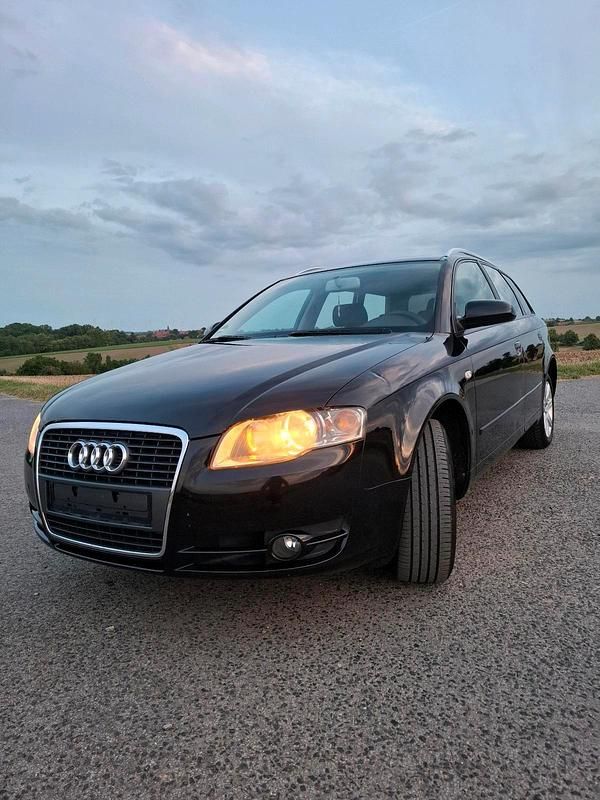 Schwarz Gebraucht 2005 Audi A4 Kombi | 2.300 € (Fairer Preis) - Bild 1/4