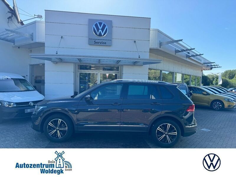 Gebraucht VW Tiguan Active 150 PS (110 kW) 2022 Uranograu SUV