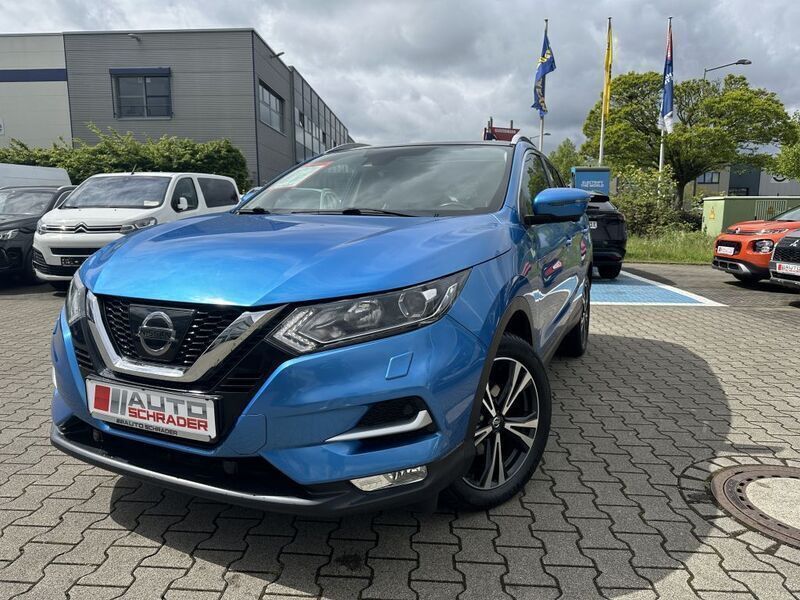 Blau Gebraucht 2018 Nissan Qashqai N-Connecta SUV | 17.700 € (Etwas zu teuer) - Bild 1/4