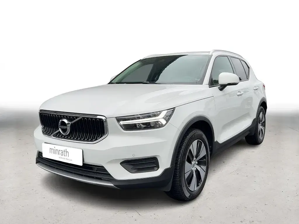 Gebraucht Volvo XC40 Momentum 163 PS (119 kW) 2019 Weiß SUV