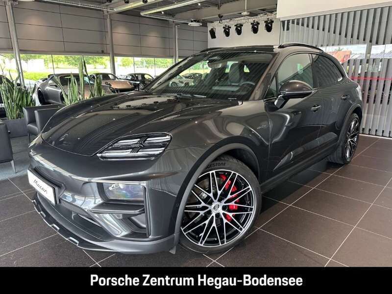Vulkangraumetallic Neu 2025 Porsche Macan Turbo Sport SUV | 144.298 € (Fairer Preis) - Bild 1/4