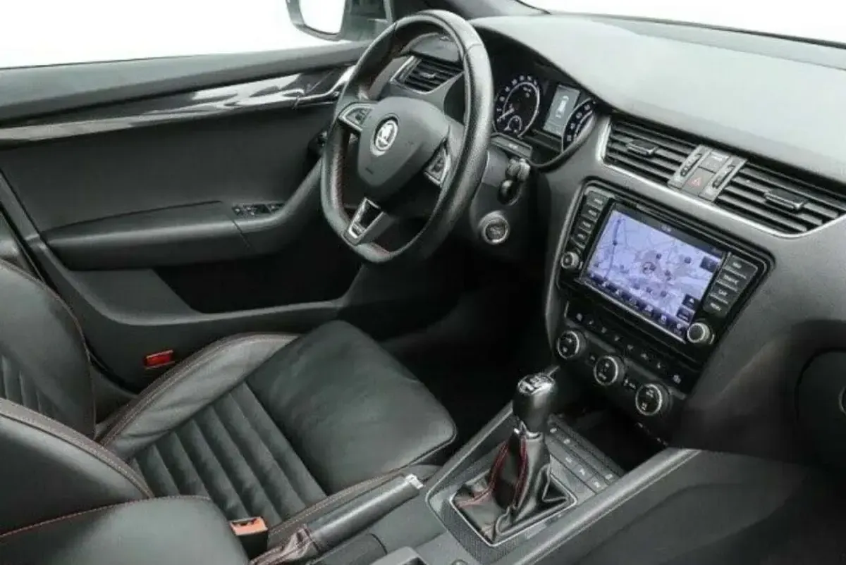 Gebraucht Skoda Octavia RS 184 PS (135 kW) 2015 Weiß Kombi