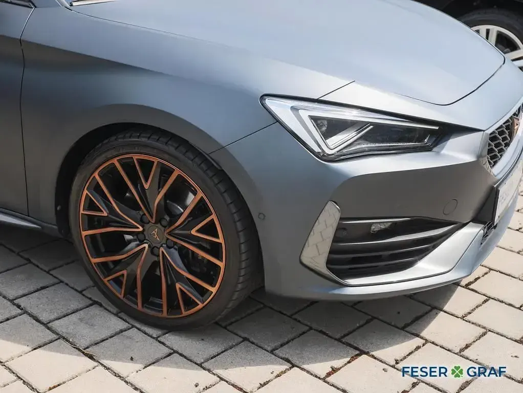 Gebraucht Cupra Leon VZ 300 PS (220 kW) 2024 Magnetic grau matt Limousine