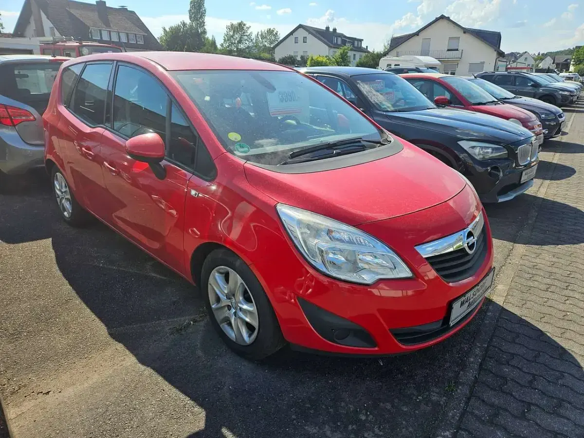 Gebraucht Opel Meriva Edition 110 PS (80 kW) 2010 Magma rot (b) Van / Kleinbus