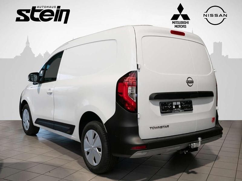 Neu Nissan Townstar N-Connecta 131 PS (96 kW) 2026 S) (weiss Van