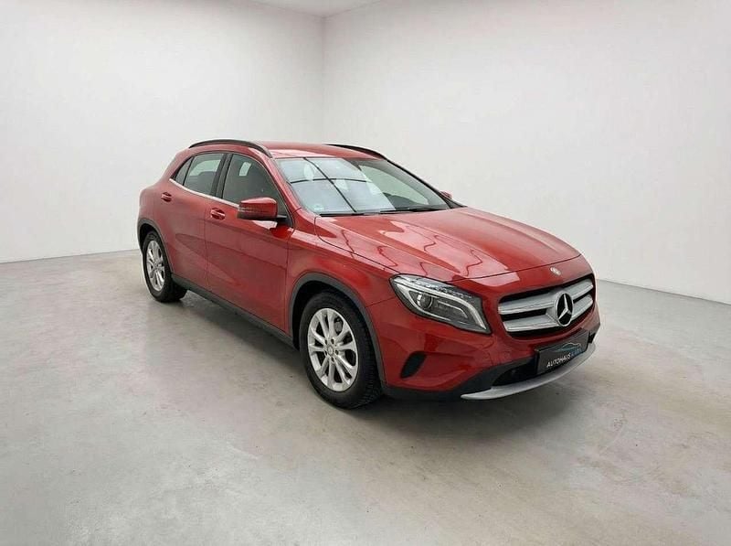 Gebraucht Mercedes GLA220 177 PS (130 kW) 2015 Jupiterrot metallic SUV