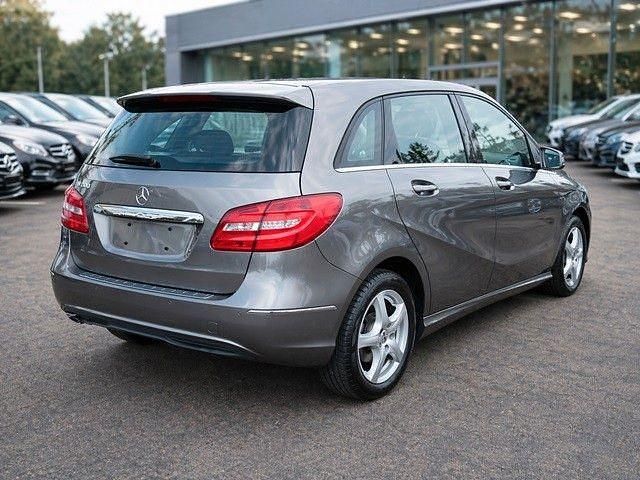Brugt Mercedes B200 156 HK (114 kW) 2012 Grå MPV