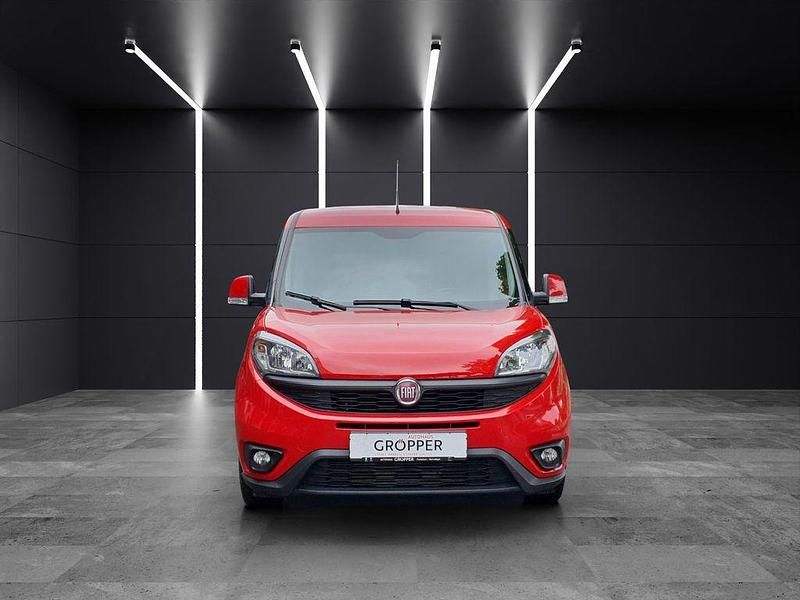 Rot Gebraucht 2020 Fiat Doblò Van / Kleinbus | 11.900 € (Superpreis) - Bild 1/4