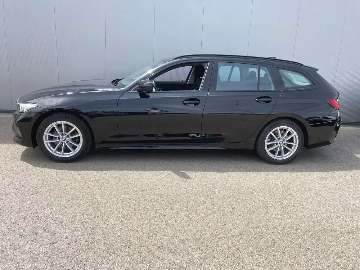Gebraucht BMW 318 156 PS (114 kW) 2024 Schwarz Kombi