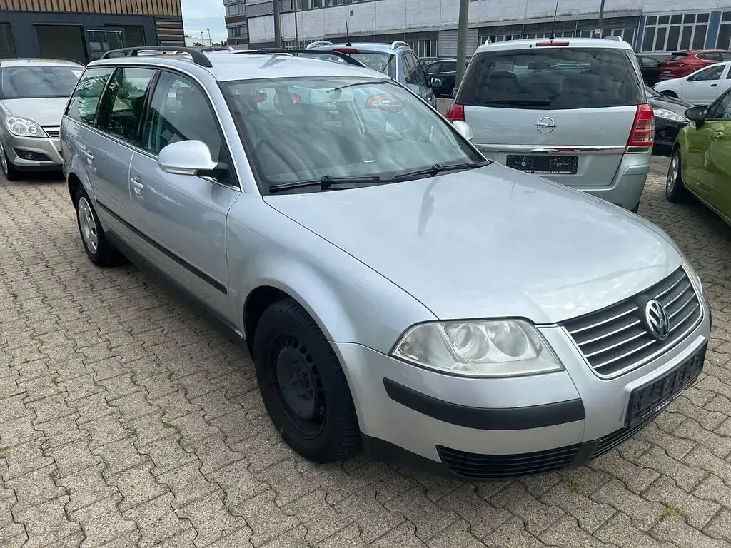Gebraucht VW Passat 131 PS (96 kW) 2005 Grau Kombi