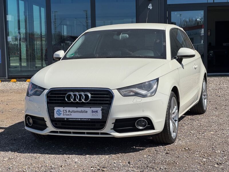 Weiß Gebraucht 2011 Audi A1 S-Line Kleinwagen | 6.900 € (Fairer Preis) - Bild 1/4