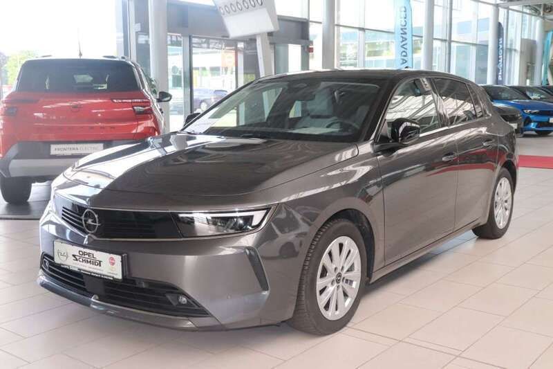 Grau Gebraucht 2023 Opel Astra Elegance Limousine | 20.690 € (Superpreis) - Bild 1/2