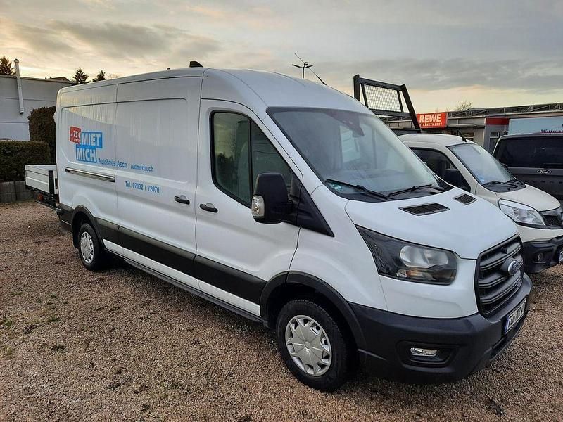 Gebraucht Ford Transit Trend 131 PS (96 kW) 2022 Weiß Limousine