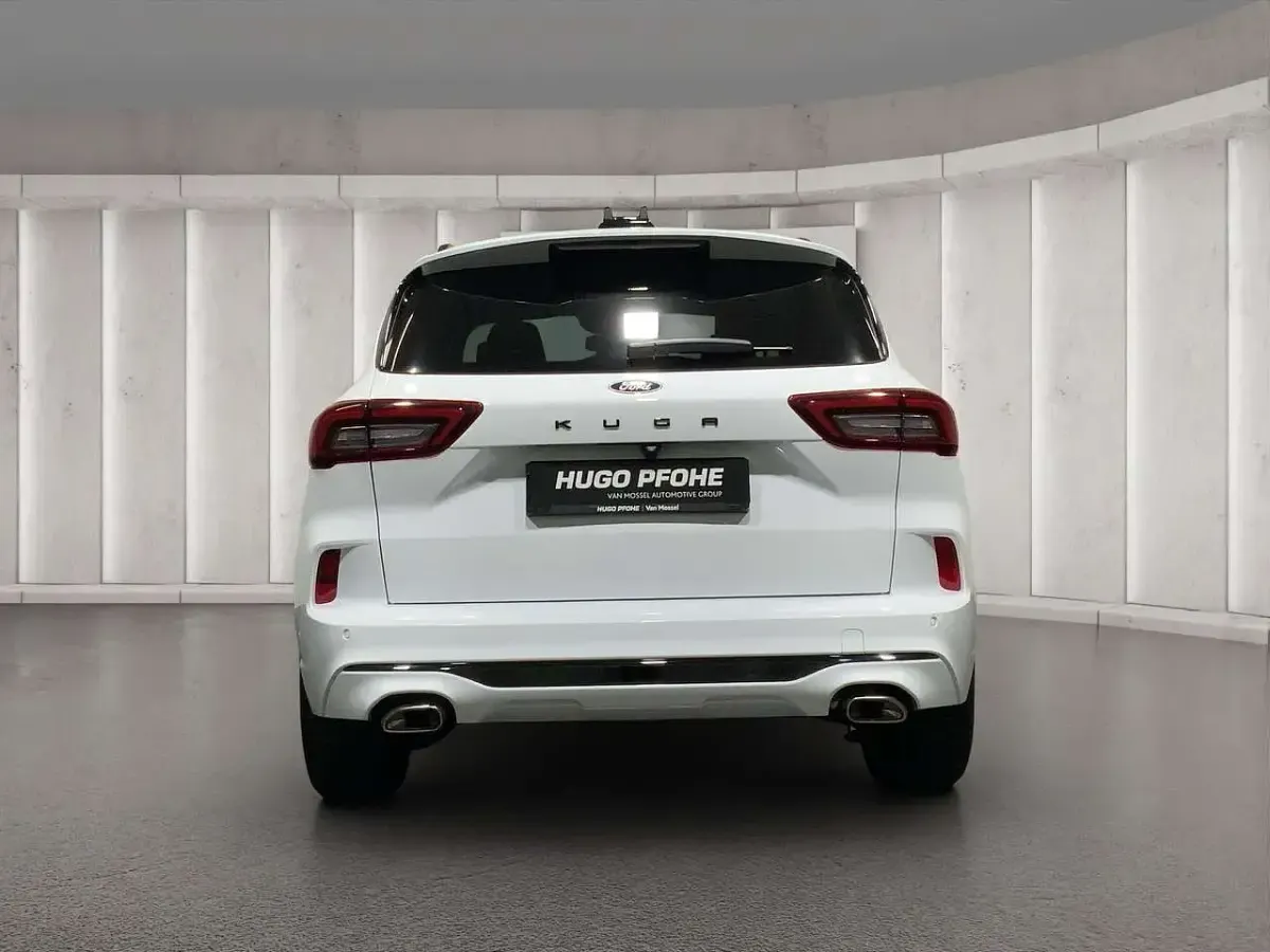 Gebraucht Ford Kuga ST-Line X 186 PS (136 kW) 2024 Frozen white SUV