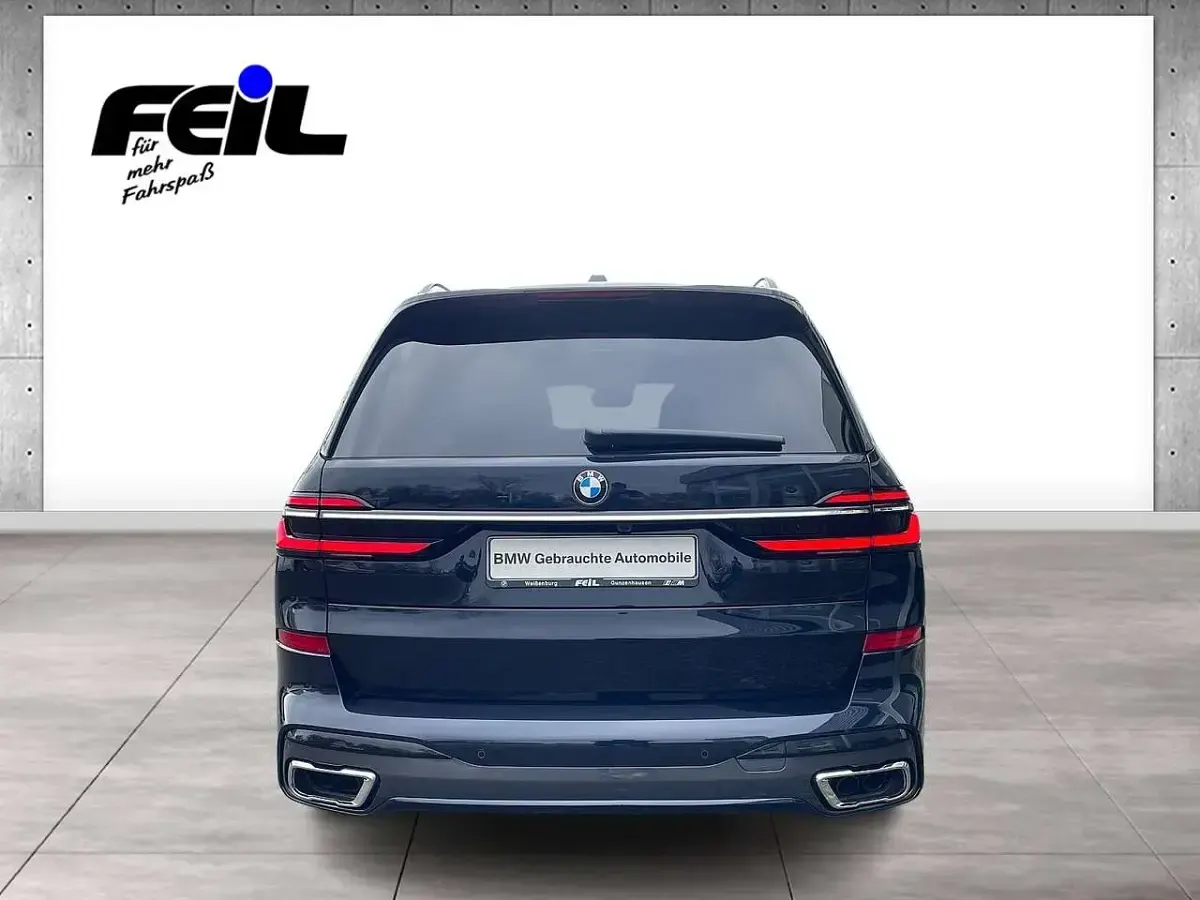 Gebraucht BMW X7 M Sport 381 PS (280 kW) 2025 Carbonschwarz SUV