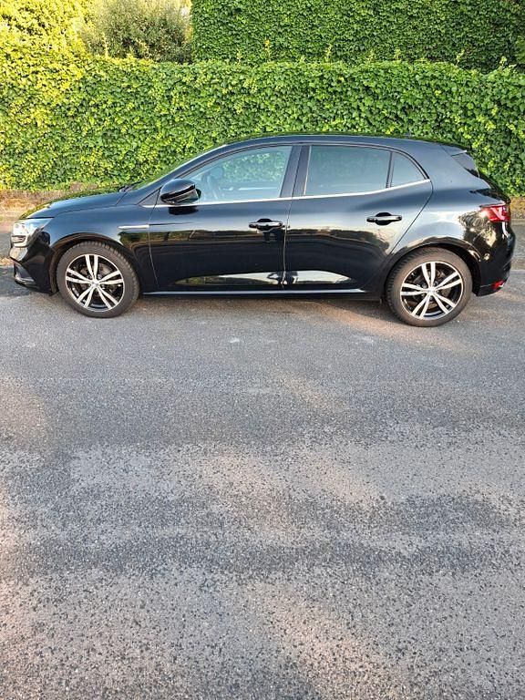Schwarz Gebraucht 2016 Renault Mégane III Life Limousine | 5.899 € (Superpreis) - Bild 1/4