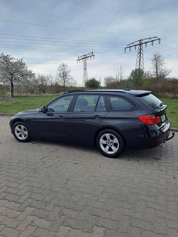 Gebraucht BMW 316 116 PS (85 kW) 2014 Schwarz Kombi