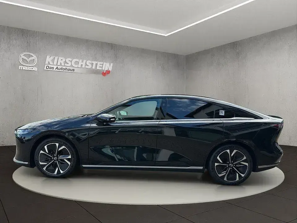 Neu Mazda 6e Takumi-Line 189 kW (258 PS) 2025 Jet black Limousine