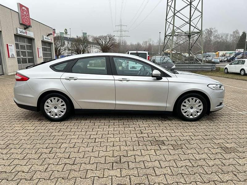 Gebraucht Ford Mondeo 125 PS (91 kW) 2017 Silber Limousine