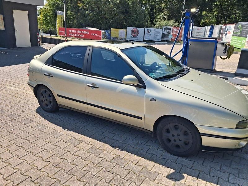 Gold Gebraucht 1996 Fiat Brava Kleinwagen | 999 € - Bild 1/4