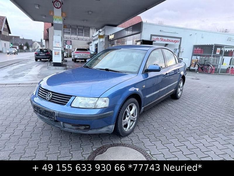 Gebraucht VW Passat 150 PS (110 kW) 1998 Blau Limousine
