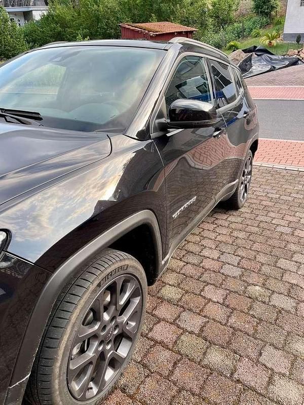 Gebraucht Jeep Compass 249 PS (183 kW) 2020 Schwarz SUV