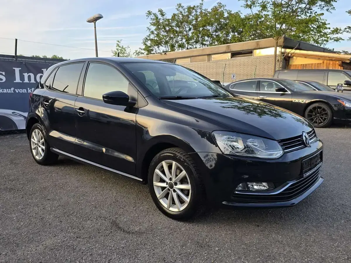 Gebraucht VW Polo LOUNGE 75 PS (55 kW) 2015 Deep black perleffekt Kleinwagen