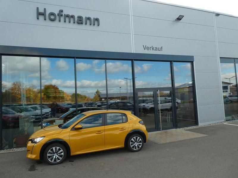 Gelb Gebraucht 2021 Peugeot e-208 Active Kleinwagen | 12.950 € (Guter Preis) - Bild 1/4