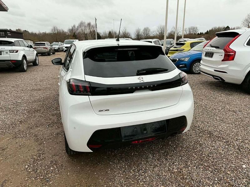 Gebraucht Peugeot 208 Allure 101 PS (74 kW) 2023 Weiß Kleinwagen