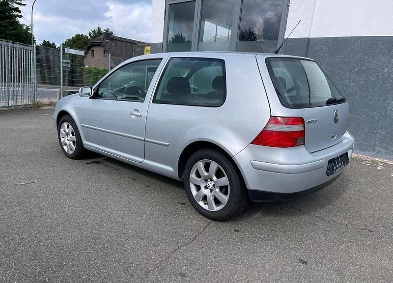 Gebraucht VW Golf IV 75 PS (55 kW) 2003 Silber Kleinwagen