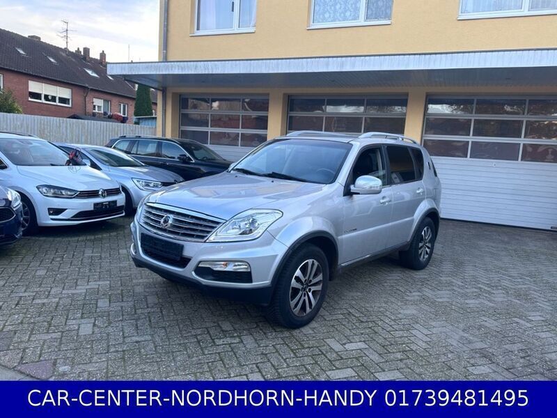 Silber Gebraucht 2015 Ssangyong Rexton SUV | 10.000 € (Guter Preis) - Bild 1/4