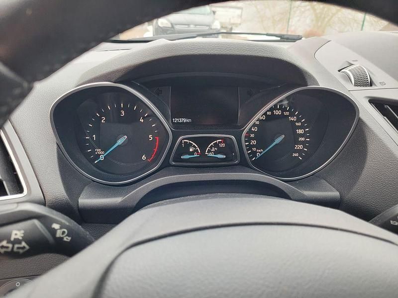 Gebraucht Ford Kuga Titanium 180 PS (132 kW) 2018 Grau SUV