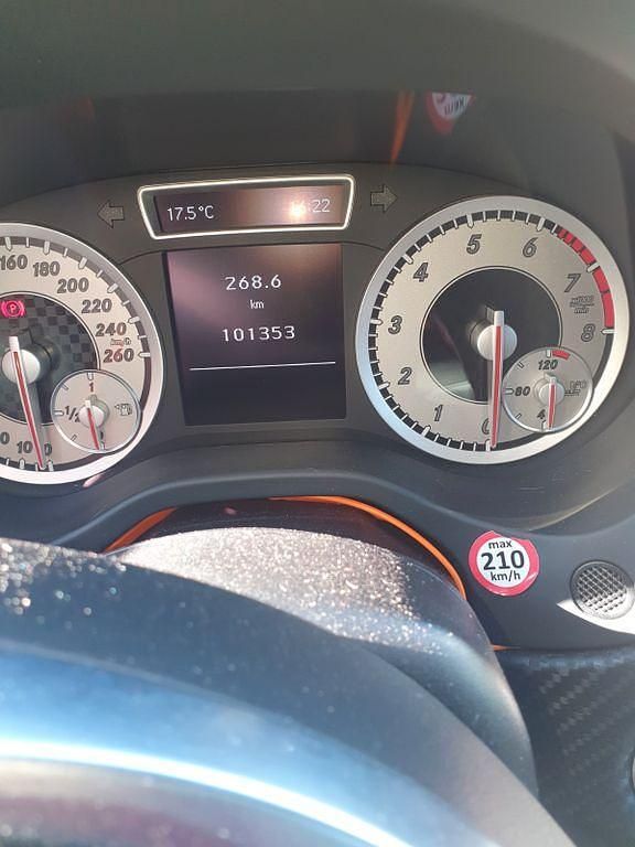 Gebraucht Mercedes A200 AMG 156 PS (114 kW) 2012 Grün Limousine