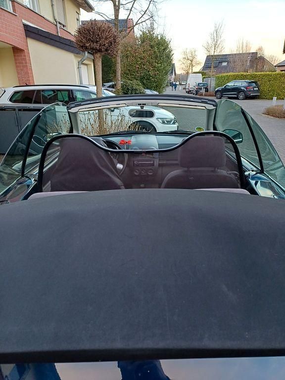 Gebraucht VW New Beetle 102 PS (75 kW) 2003 Blau Kleinwagen