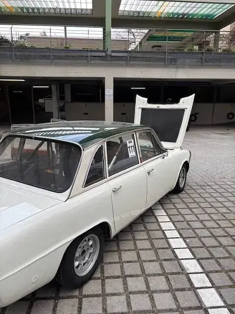 Gebraucht Triumph 2000 120 PS (88 kW) 1965 Beige Limousine