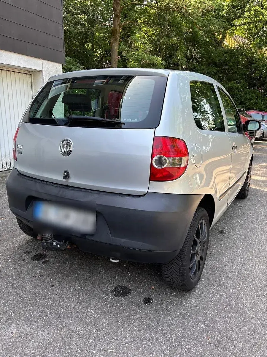 Gebraucht VW Fox 54 PS (39 kW) 2007 Silber Kleinwagen