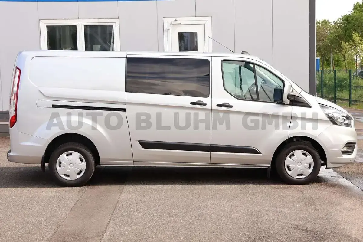 Gebraucht Ford Transit Custom 131 PS (96 kW) 2021 Polarsilber Van / Kleinbus