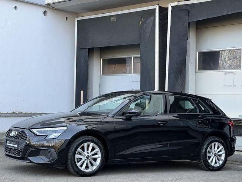 Gebraucht Audi A3 Ambiente 116 PS (85 kW) 2023 Schwarz Limousine