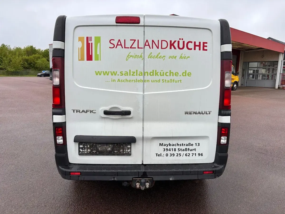 Gebraucht Renault Trafic Komfort 145 PS (106 kW) 2019 Weiß Van / Kleinbus