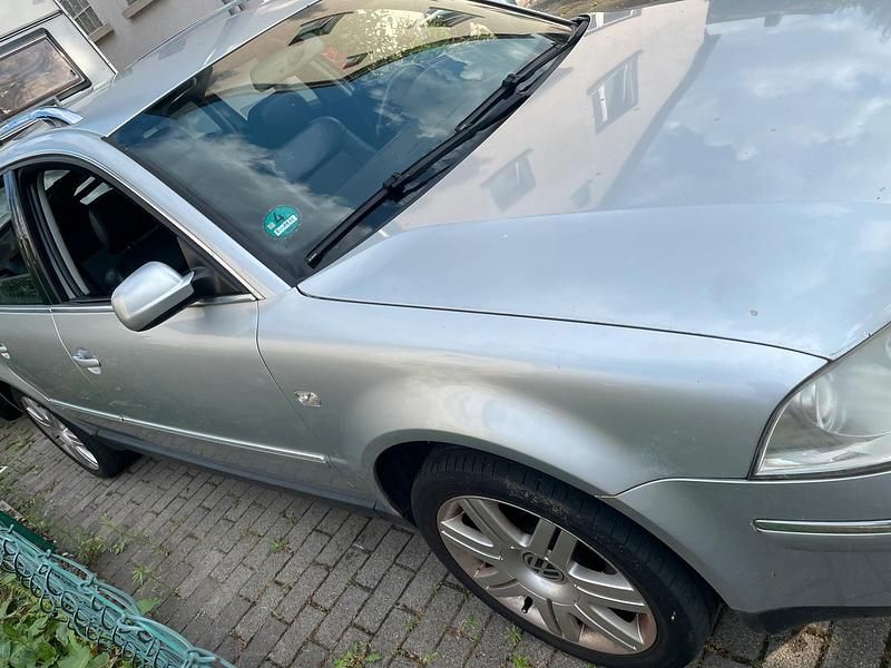Silber Gebraucht 2002 VW Passat Kombi | 850 € (Superpreis) - Bild 1/4