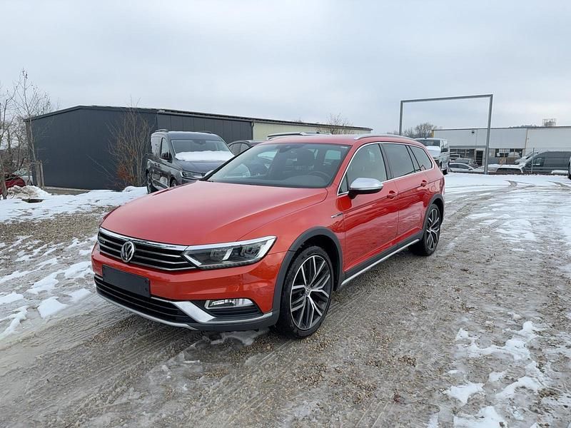 Gebraucht VW Passat Alltrack 190 PS (139 kW) 2017 Habanero orange / titanschwarz Kombi