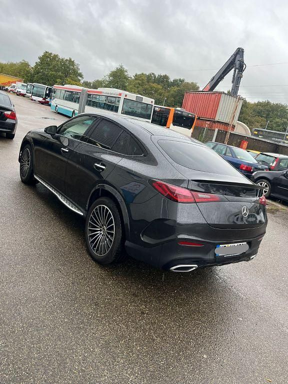 Gebraucht Mercedes GLC200 204 PS (150 kW) 2024 SUV