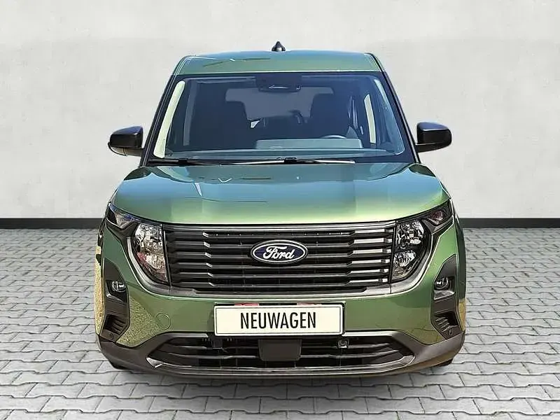 Neu Ford Tourneo Courier Trend 125 PS (91 kW) 2026 Grün Van / Kleinbus