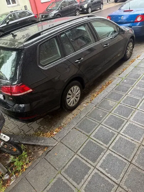 Gebraucht VW Golf VII Comfortline 116 PS (85 kW) 2018 Schwarz Kombi