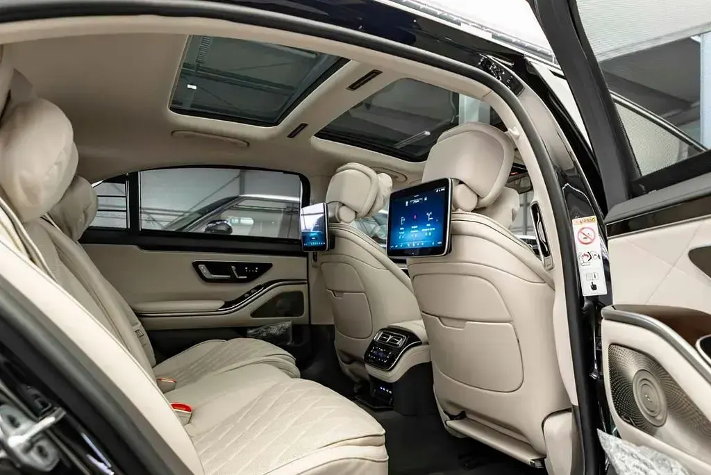 Gebraucht Mercedes S450 AMG line 367 PS (269 kW) 2025 Obsidianschwarz  metalliclack Limousine